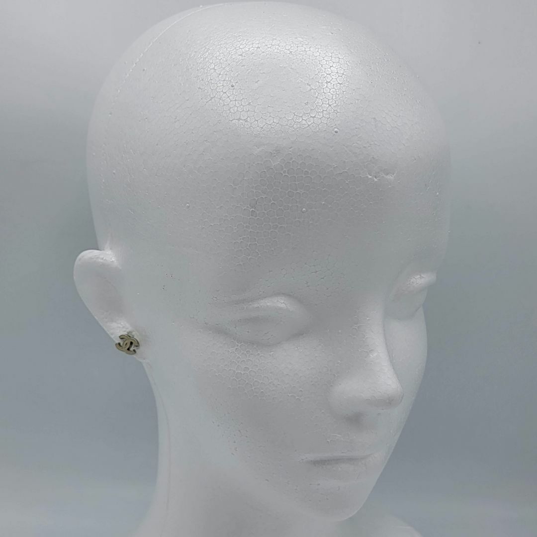 CHANEL - 確実正規品 シャネル ピアス 消毒済み 小さめの通販 by