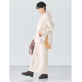 プラステ(PLST)の新品！未使用！♥️PLST♥️コットンブレンドサイドジッププルパーカ。Ｓ(パーカー)