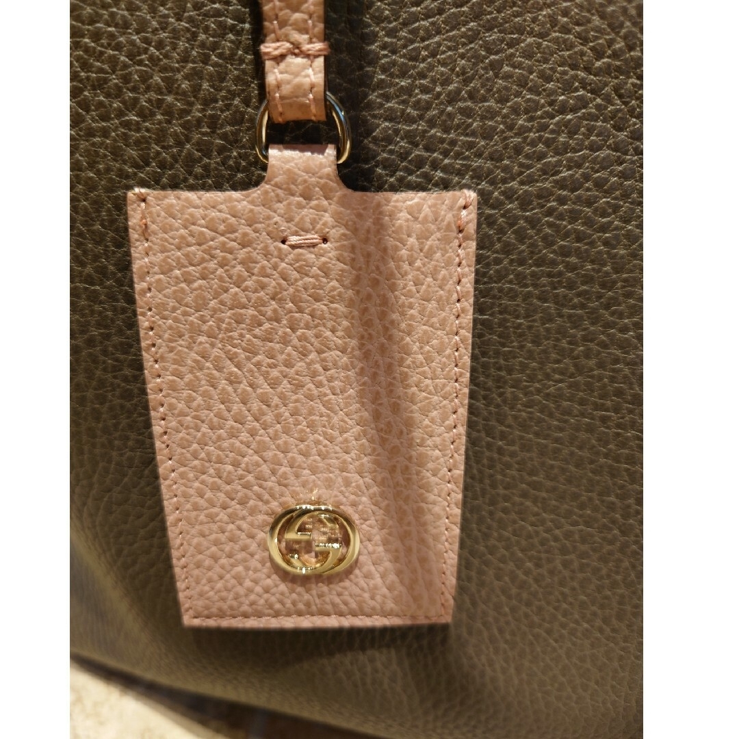 Gucci(グッチ)の新品未使用　グッチ　スウィングトートバッグ　GUCCI レディースのバッグ(トートバッグ)の商品写真