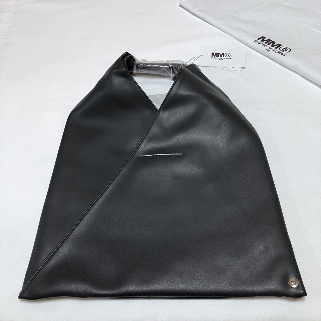 Maison Martin Margiela(マルタンマルジェラ)の新品 23ss マルジェラ mm6 バッグ トートバッグ 黒 ブラック 5245 メンズのバッグ(トートバッグ)の商品写真