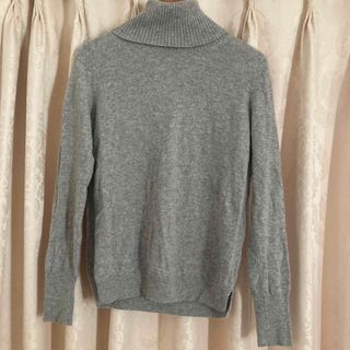 ユニクロ(UNIQLO)のユニクロ　カシミアタートルネックセーター　カシミア100%  XL(ニット/セーター)