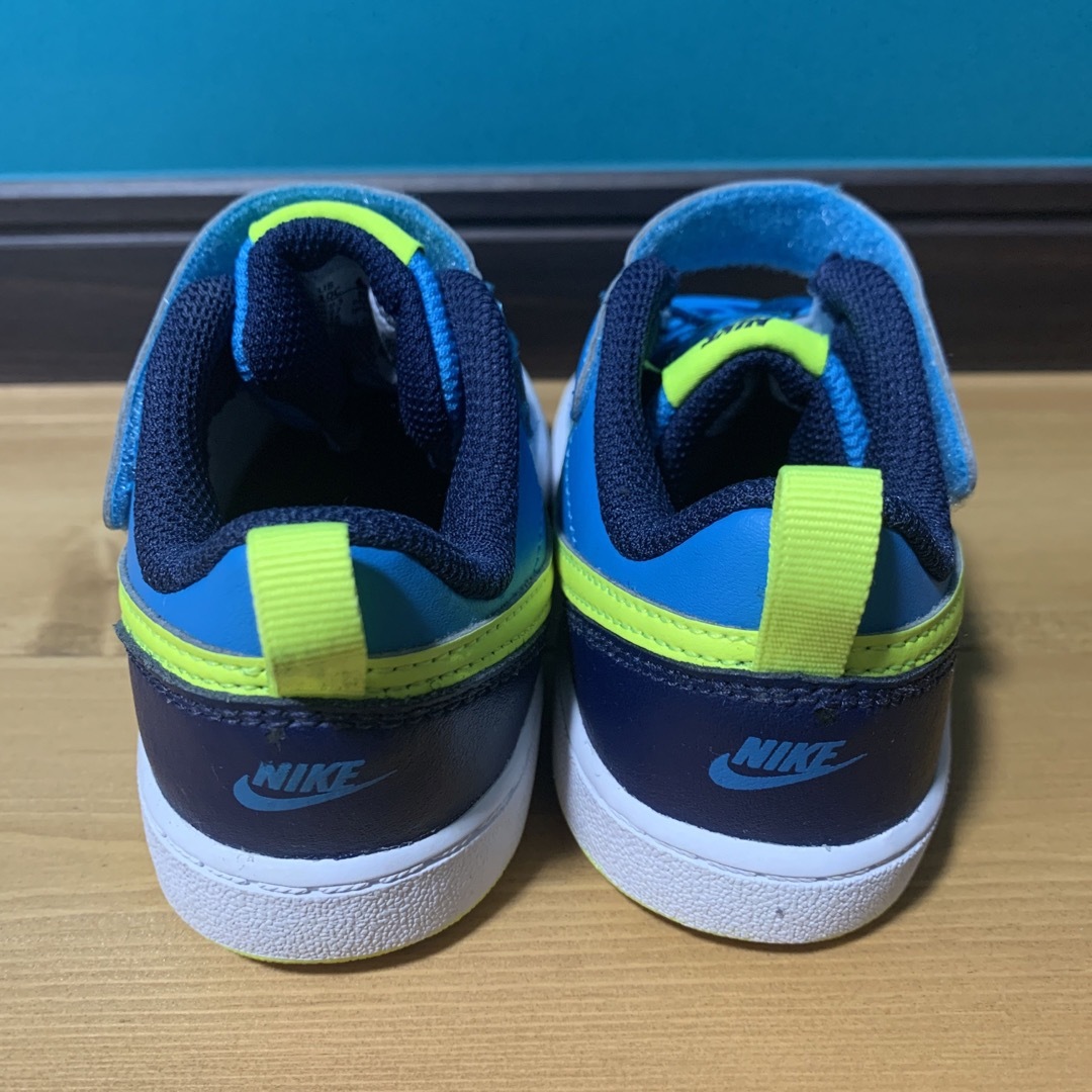 NIKE - NIKEスニーカー ブルー✖️蛍光イエローの通販 by NIKE - NIKEスニーカー ブルー✖️蛍光イエローの通販 by