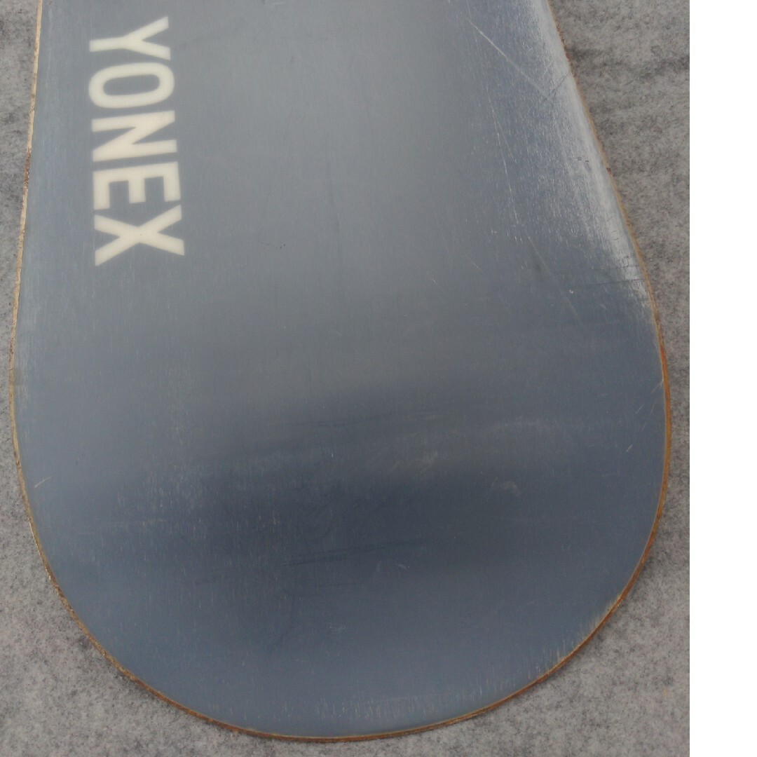 YONEX(ヨネックス)のyonex　ヨネックス　スノーボード 135/スノボー　カーボンフリースタイル スポーツ/アウトドアのスノーボード(ボード)の商品写真