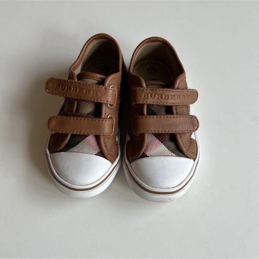 BURBERRY(バーバリー)のBurberry  size 14.5 キッズ/ベビー/マタニティのベビー靴/シューズ(~14cm)(スニーカー)の商品写真