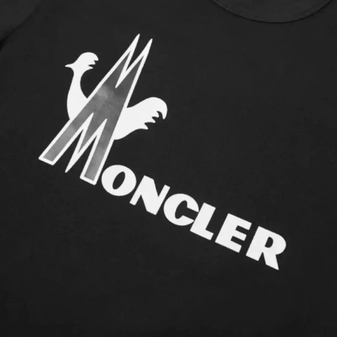 MONCLER(モンクレール)の★希少★ MONCLER Tシャツ Ｌ　モンクレール  ブラック ワッペン メンズのトップス(Tシャツ/カットソー(半袖/袖なし))の商品写真