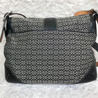 COACH   美品コーチ ショルダーバッグ シグネチャー A4収納可能