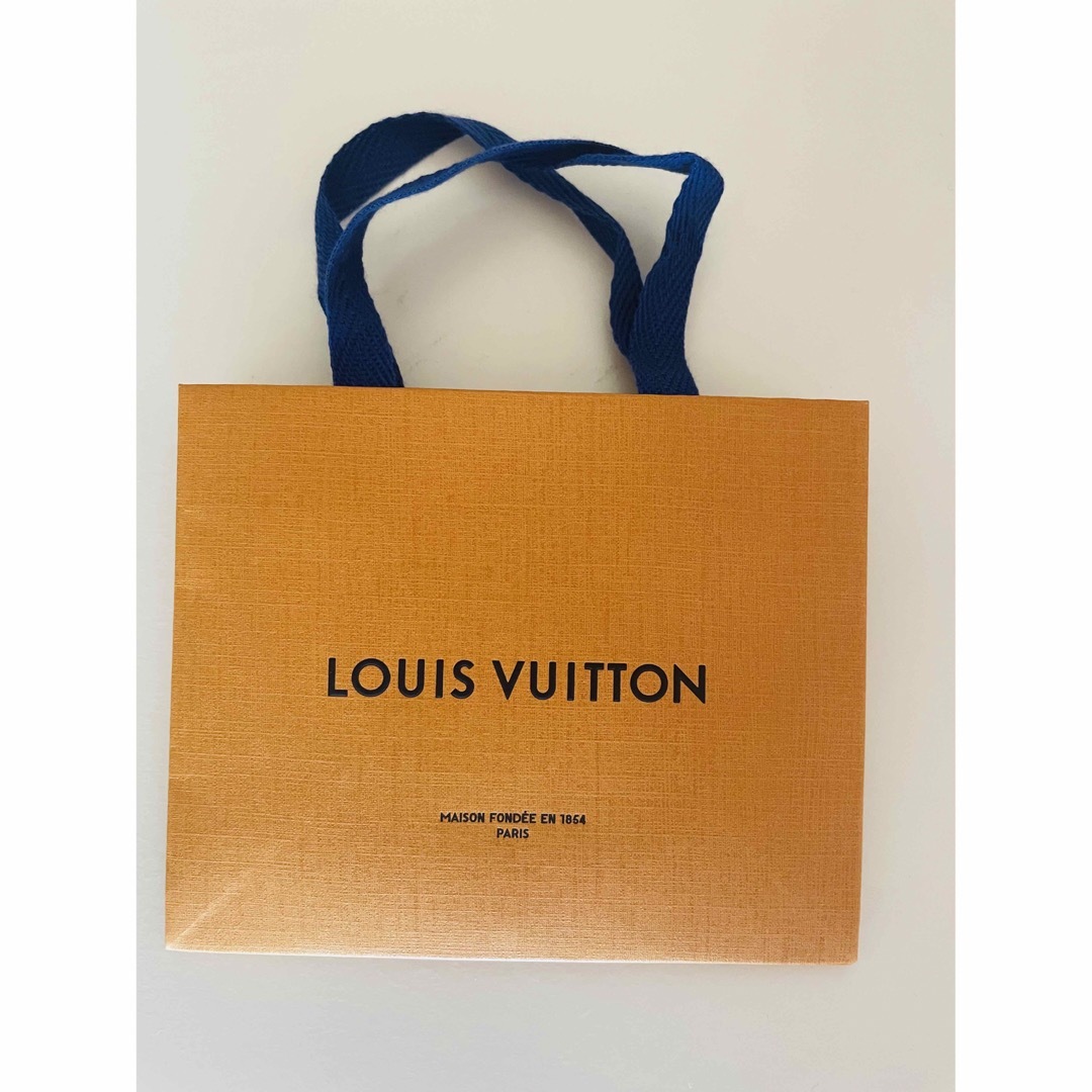 LOUIS VUITTON(ルイヴィトン)のルイヴィトン　紙袋 レディースのバッグ(ショップ袋)の商品写真