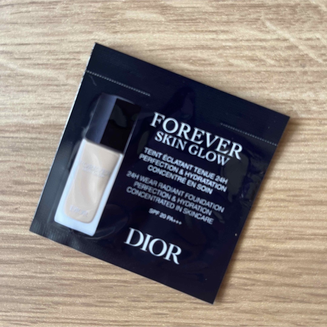 Christian Dior(クリスチャンディオール)の★DIOR FOREVER★【新品、未使用】ベース＆リキッドファンデ　サンプル コスメ/美容のキット/セット(サンプル/トライアルキット)の商品写真