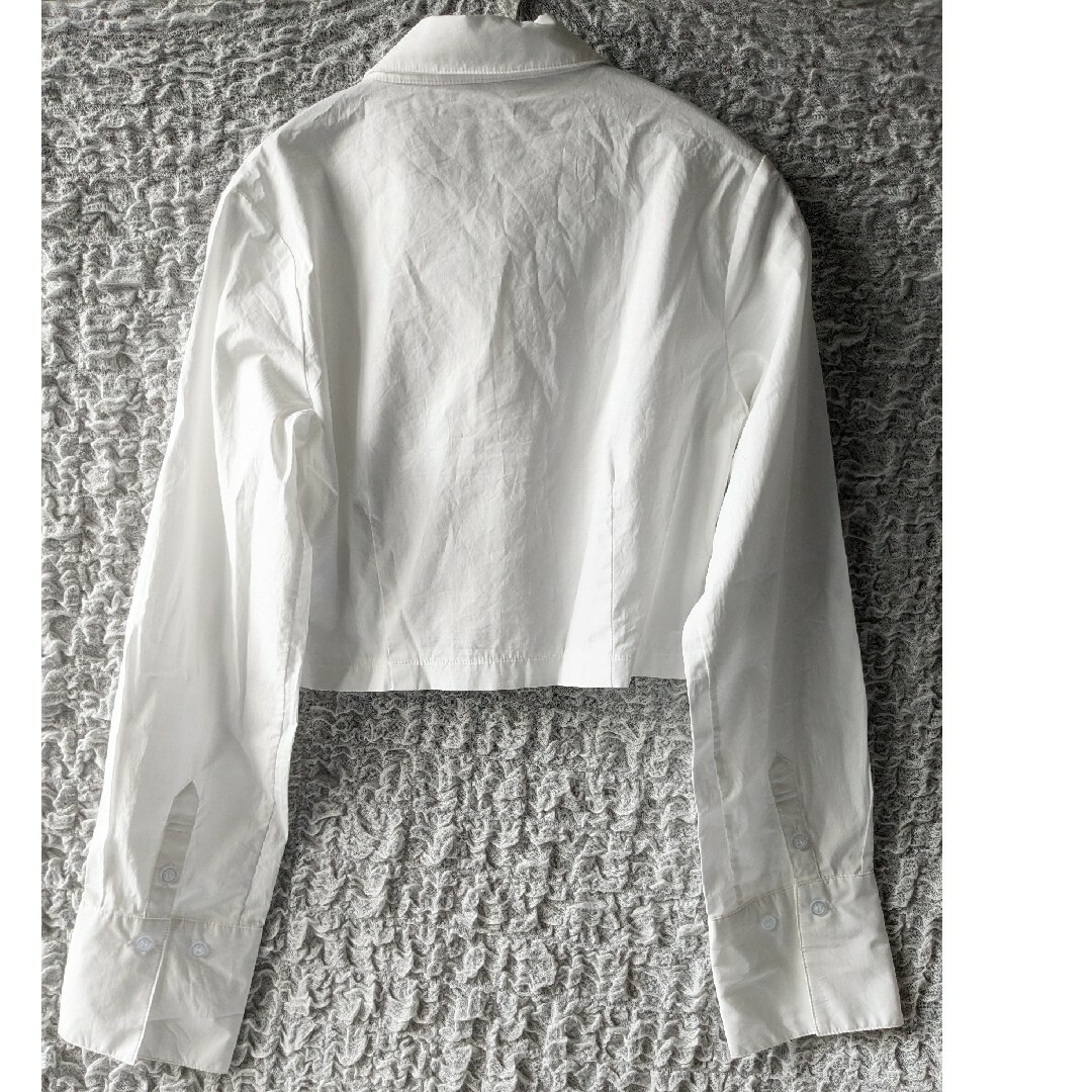 EGOIST(エゴイスト)のEGOIST エゴイスト●カフスショートシャツ ホワイト 白 フリーサイズ レディースのトップス(シャツ/ブラウス(長袖/七分))の商品写真