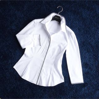 フォクシー(FOXEY) 白 シャツ/ブラウス(レディース/長袖)の通販 100点
