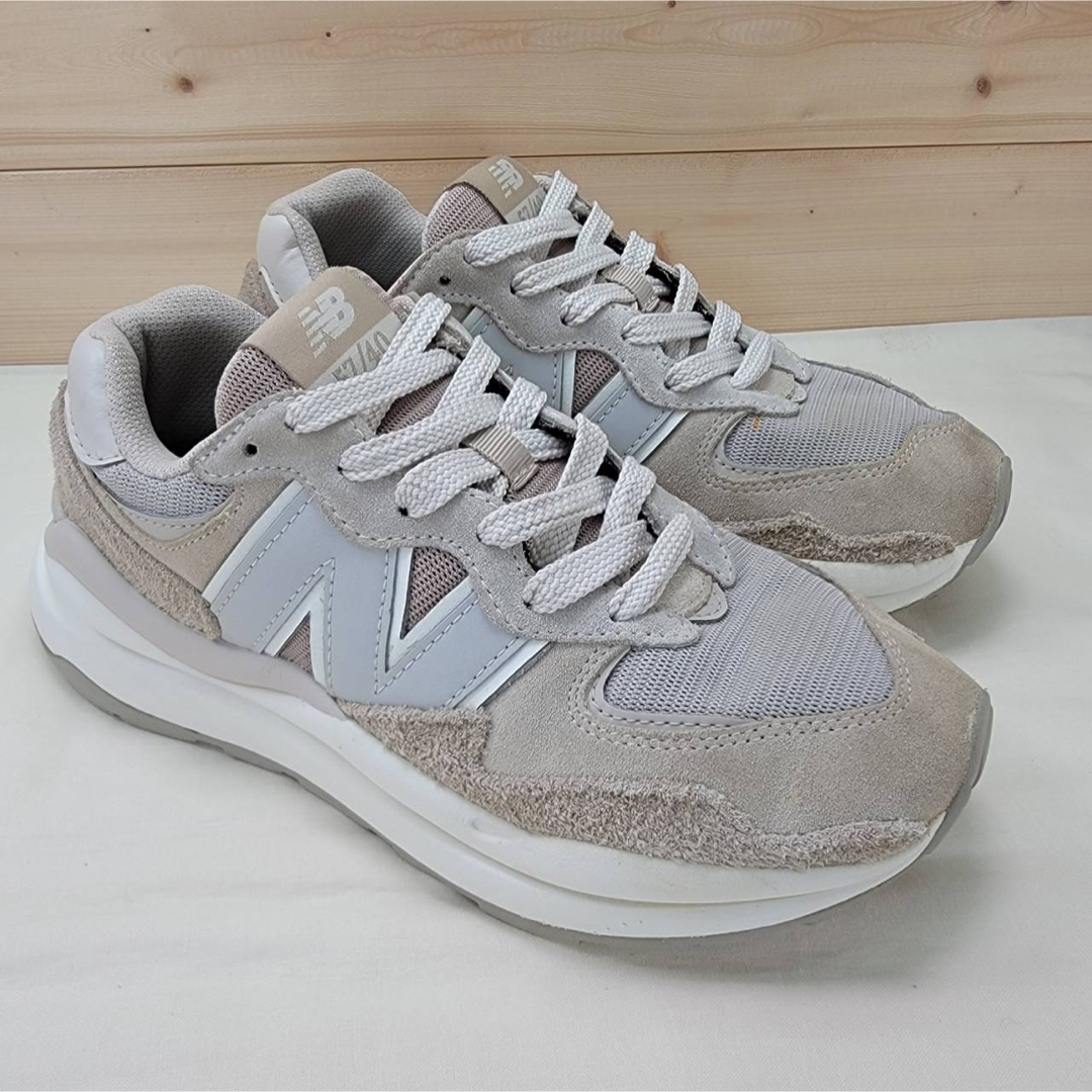 574（New Balance）(ゴーナナヨン)のニューバランス 5740 ベージュ 24㎝ レディースの靴/シューズ(スニーカー)の商品写真