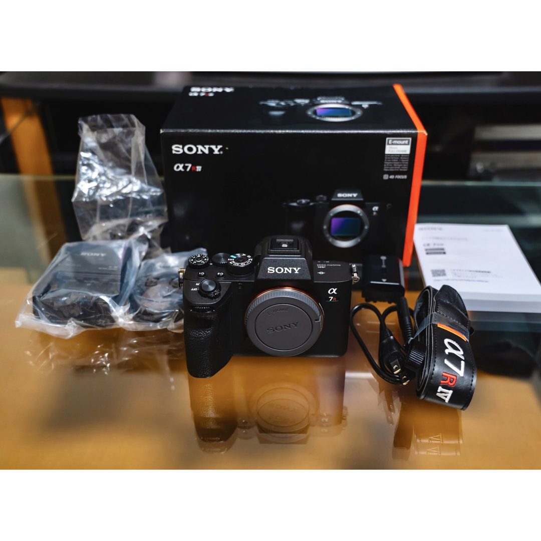 極美品 SONY α7R4 ボディ ILCE-7RM4 552回 付属品完備