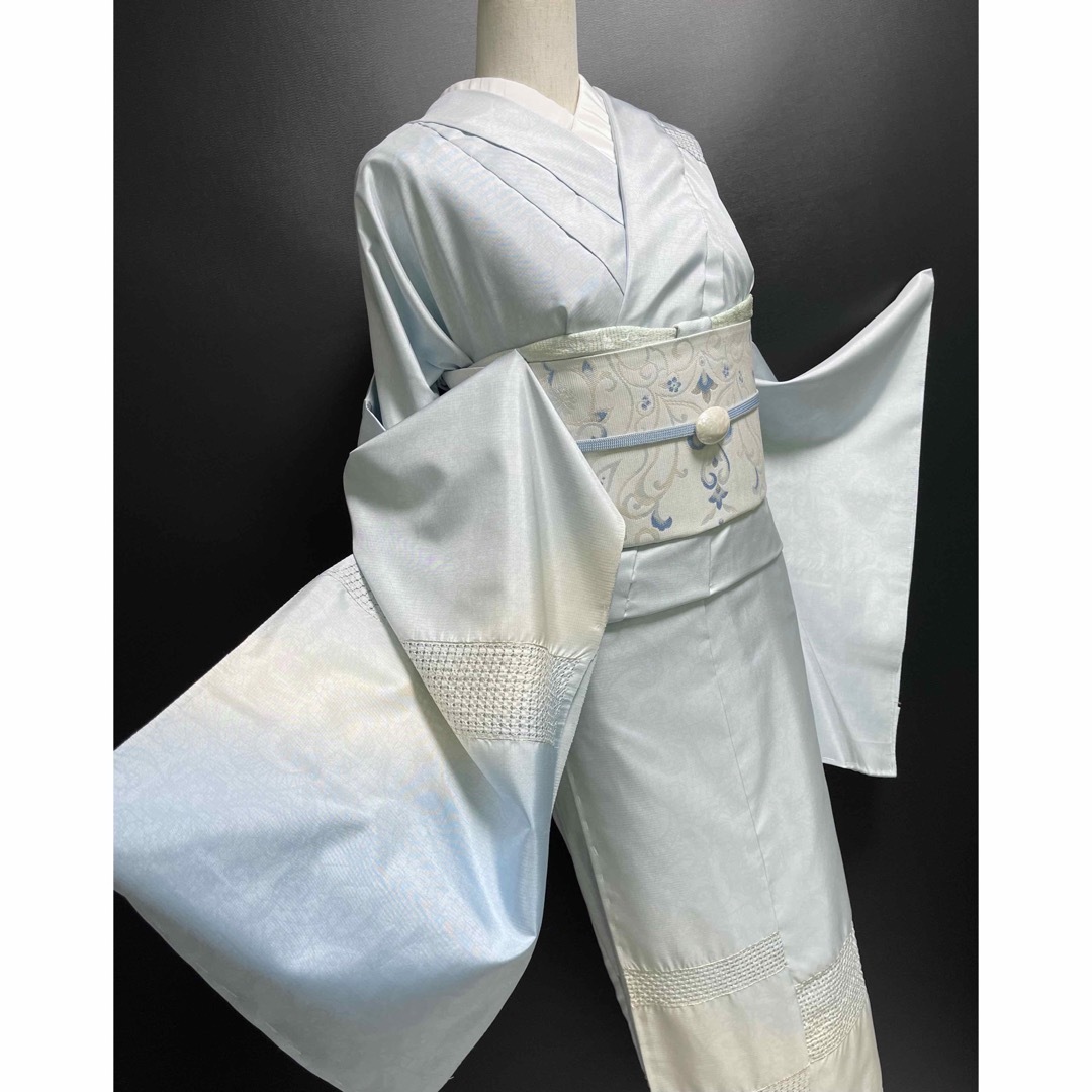 特選刺繍大島紬【汕頭(スワトウ)刺繍訪問着◇ぼかし】水色 特選刺繍大島紬【汕頭(スワトウ)刺繍訪問着◇ぼかし】水色