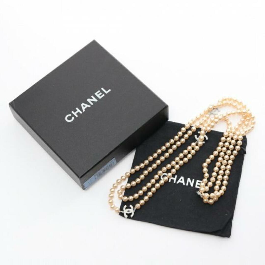 CHANEL - ココマーク ロング ネックレス フェイクパール シャンパン CHANEL - ココマーク ロング ネックレス フェイクパール シャンパン
