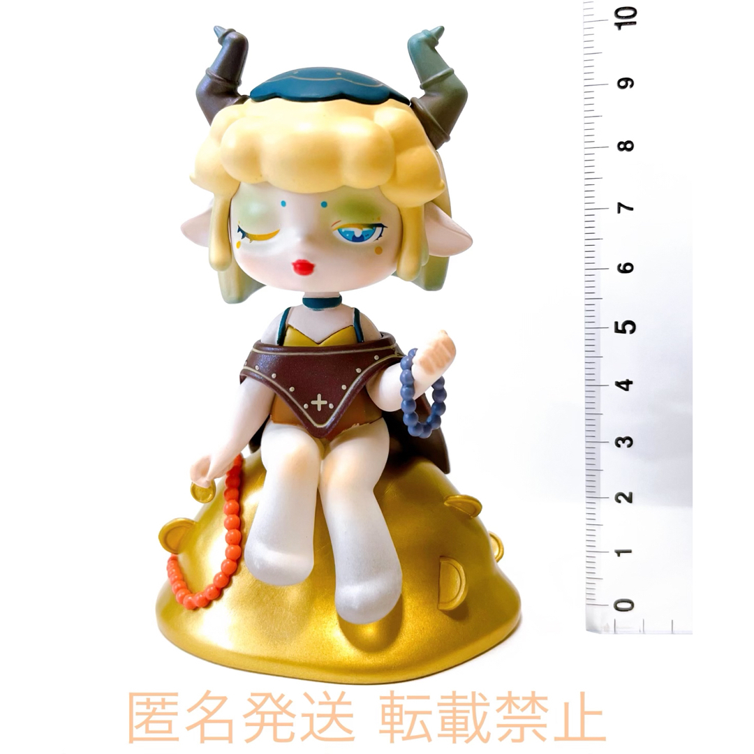 AMTOYS フィギュア ドール 人形 女の子 POPMART ポップマートの通販 by