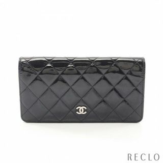 シャネル(CHANEL)のマトラッセ 二つ折り長財布 エナメルレザー ブラック シルバー金具(財布)