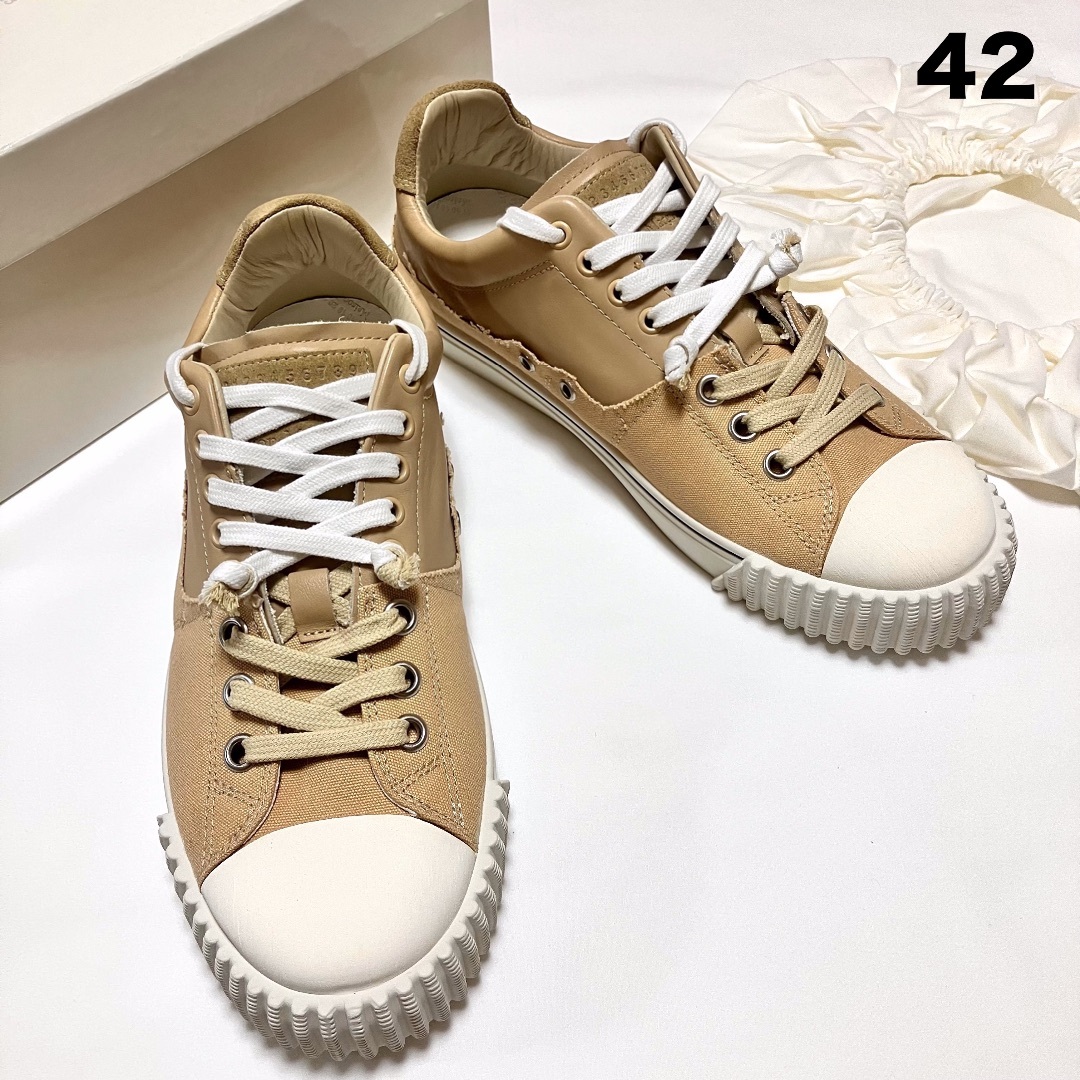 Maison Martin Margiela(マルタンマルジェラ)の新品 42 マルジェラ 22ss エボリューション スニーカー 5340 メンズの靴/シューズ(スニーカー)の商品写真