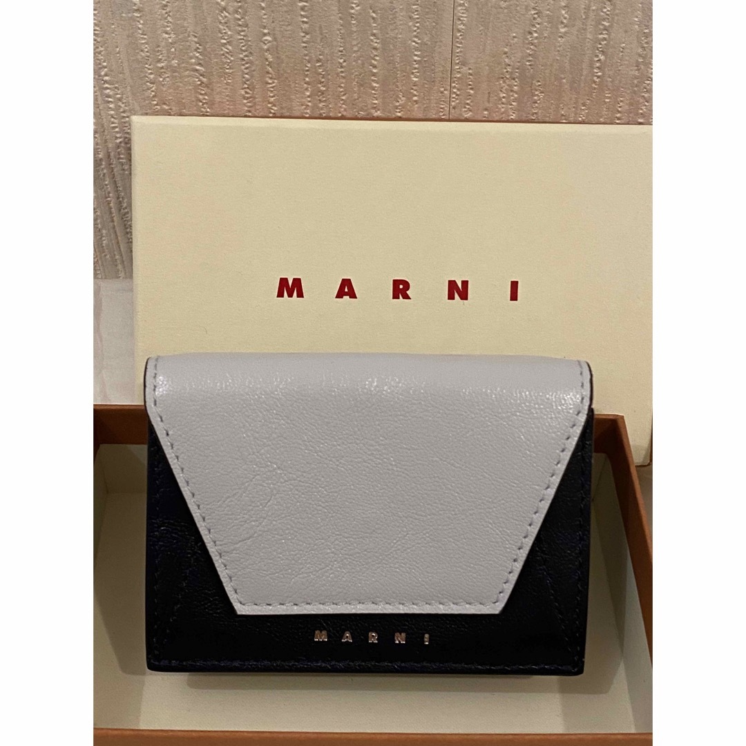 マルニ MARNI 三つ折り財布  レザーウォレット　ブルー　グレー　ネイビー