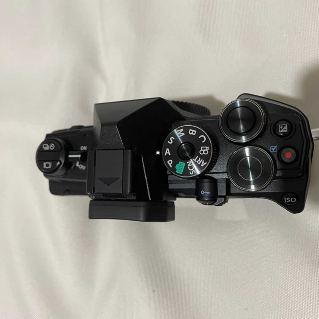 OLYMPUS(オリンパス)のOM SYSTEM OM-5 12-45mm F4.0 PRO ブラック スマホ/家電/カメラのカメラ(ミラーレス一眼)の商品写真