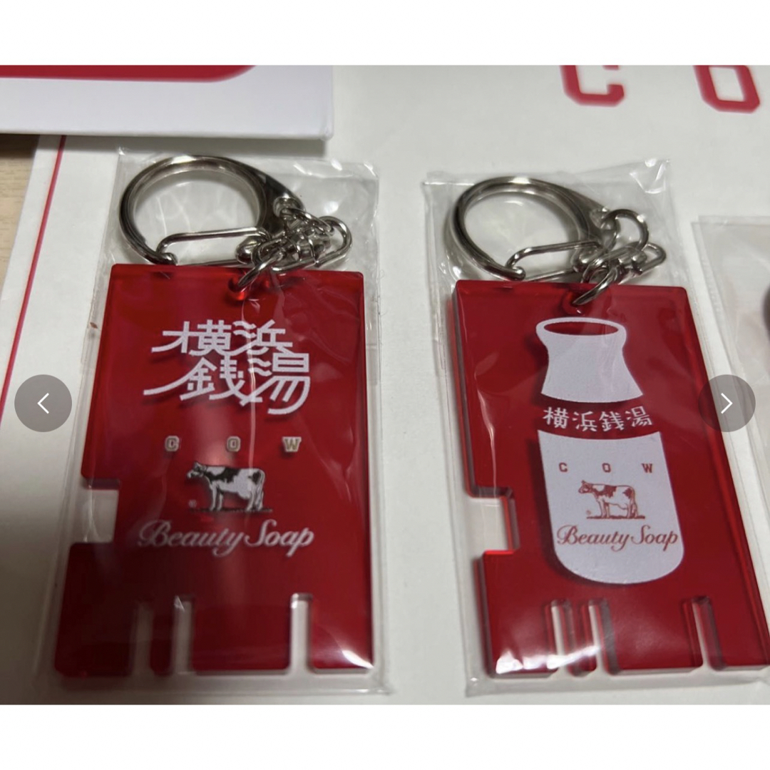 新品未使用 非売品 赤箱アクリルチャーム 横浜限定