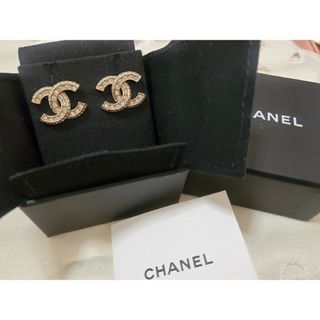 シャネル(CHANEL)の専用♥️　[美品] シャネル ピアス 定番 ゴールド 正規品　人気(ピアス)