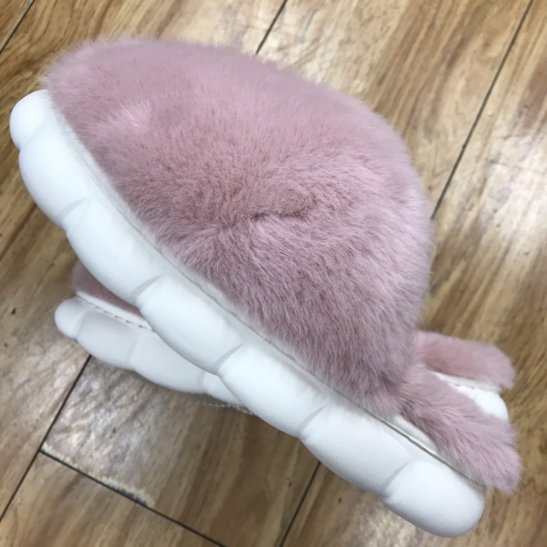 ボリュームファーサンダル の通販 by yupon's shop|ラクマ