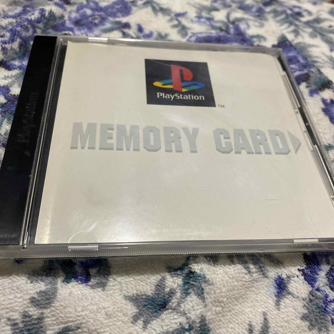 SONY(ソニー)のPlayStation  PS1ソニー純正メモリーカードケース エンタメ/ホビーのゲームソフト/ゲーム機本体(家庭用ゲーム機本体)の商品写真