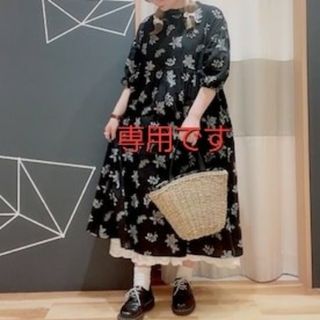 サマンサモスモス(SM2)のATSUSHI様専用です🍀 SM2 前後着草花柄総刺繍ワンピース ブラック(ロングワンピース/マキシワンピース)