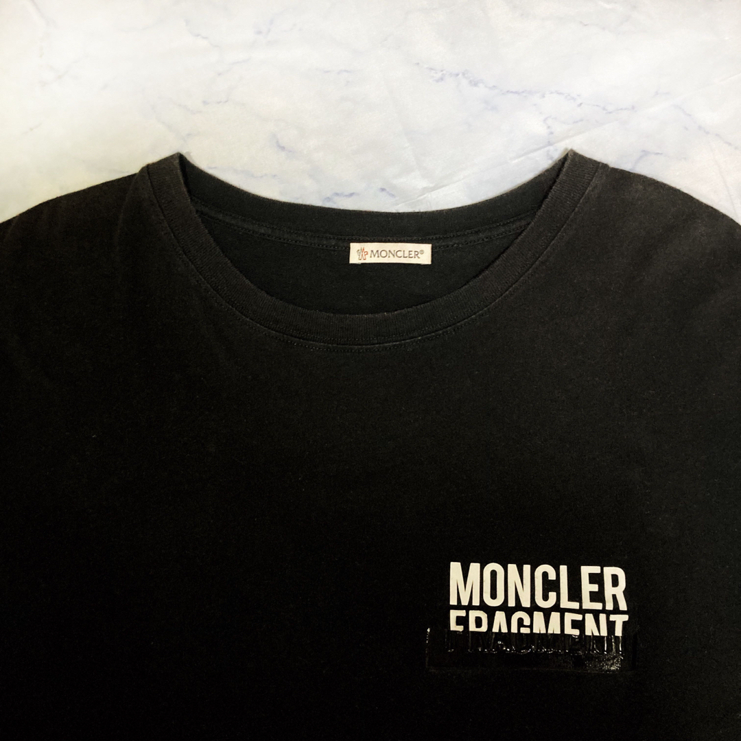 MONCLER(モンクレール)の【希少】モンクレール × フラグメント　藤原ヒロシ　コラボデザイン　Tシャツ メンズのトップス(Tシャツ/カットソー(半袖/袖なし))の商品写真