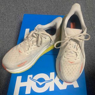 ホカオネオネ(HOKA ONE ONE)のホカ　クリフトン9(シューズ)