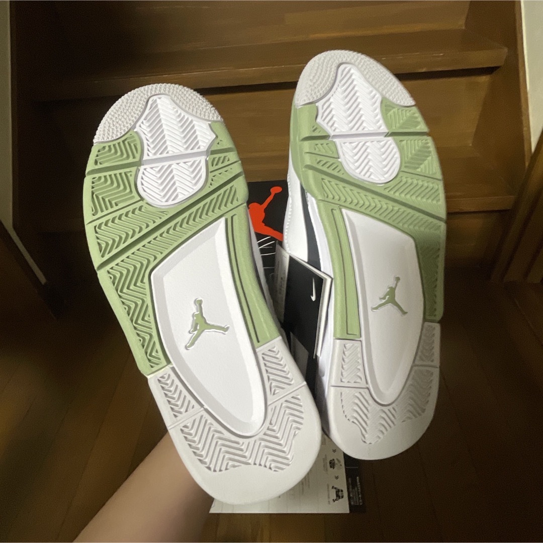 Jordan Brand（NIKE）(ジョーダン)のナイキ ウィメンズ エアジョーダン4 "オイルグリーン" 25.5㎝ レディースの靴/シューズ(スニーカー)の商品写真
