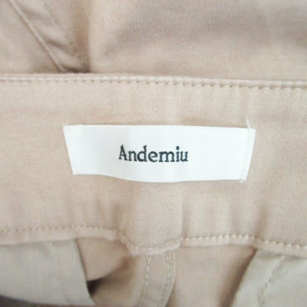 Andemiu(アンデミュウ)のアンデミュウ Andemiu セミフレアパンツ アンクル丈 M ピンクベージュ レディースのパンツ(その他)の商品写真