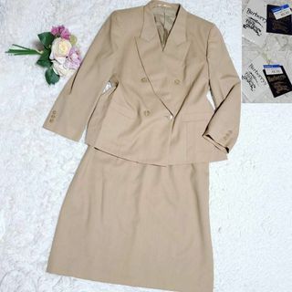 未使用 BURBERRY バーバリー セットアップ ジャケット スカート カーキ-