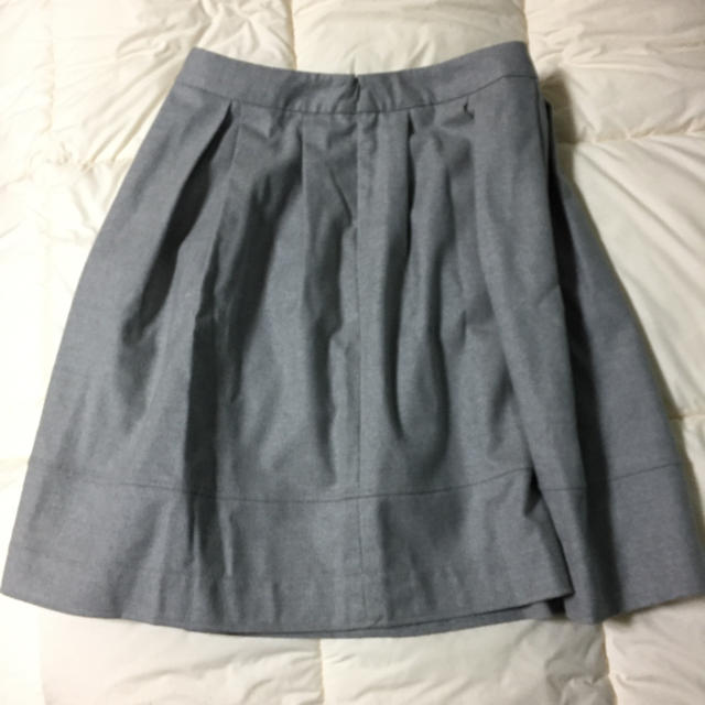Noble(ノーブル)のスピックアンドスパン ノーブル グレー スカート ウール レディースのスカート(ひざ丈スカート)の商品写真