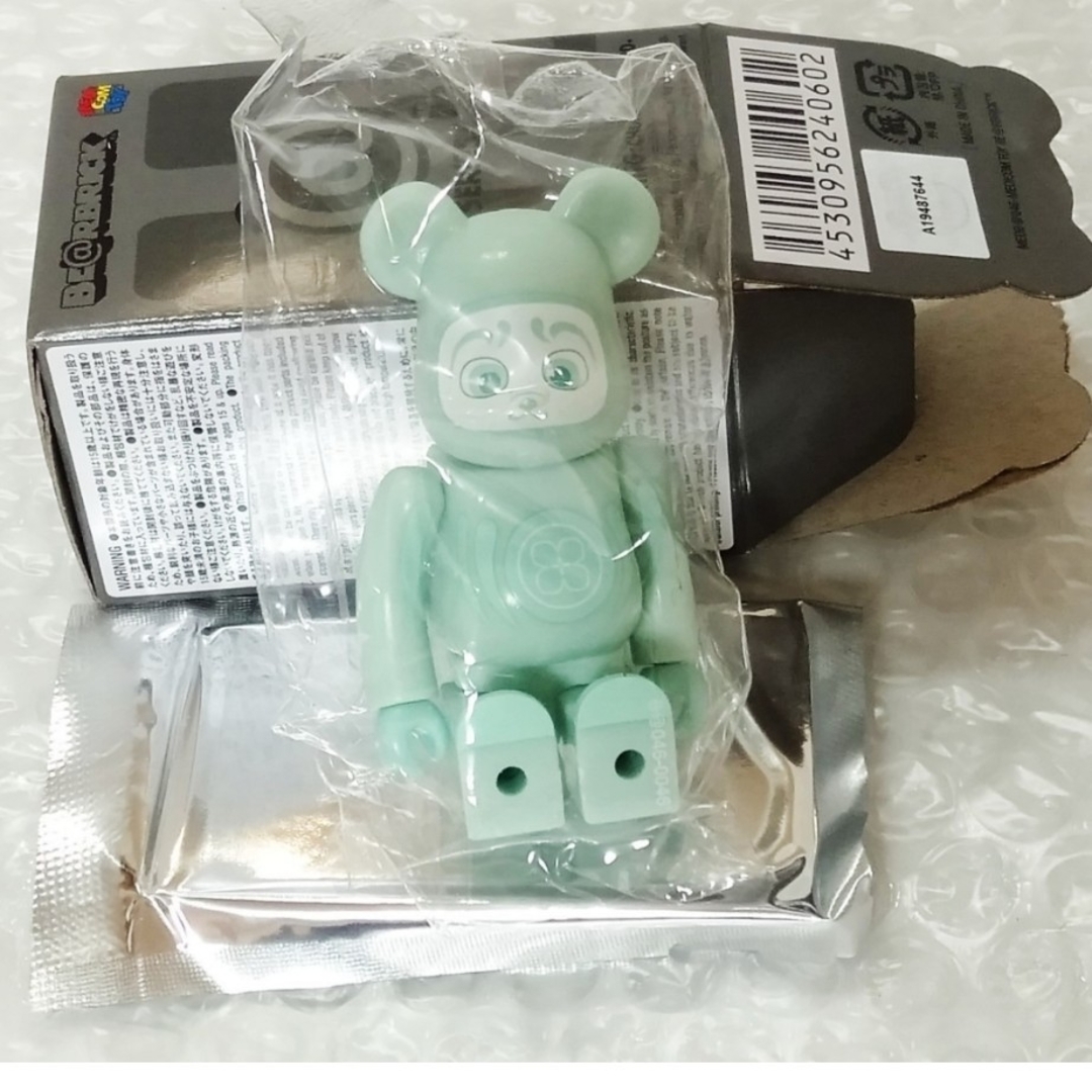 BE@RBRICK(ベアブリック)のシリーズ46 SKYDANCE LUCK SDA ベアブリック　シークレット エンタメ/ホビーのおもちゃ/ぬいぐるみ(キャラクターグッズ)の商品写真