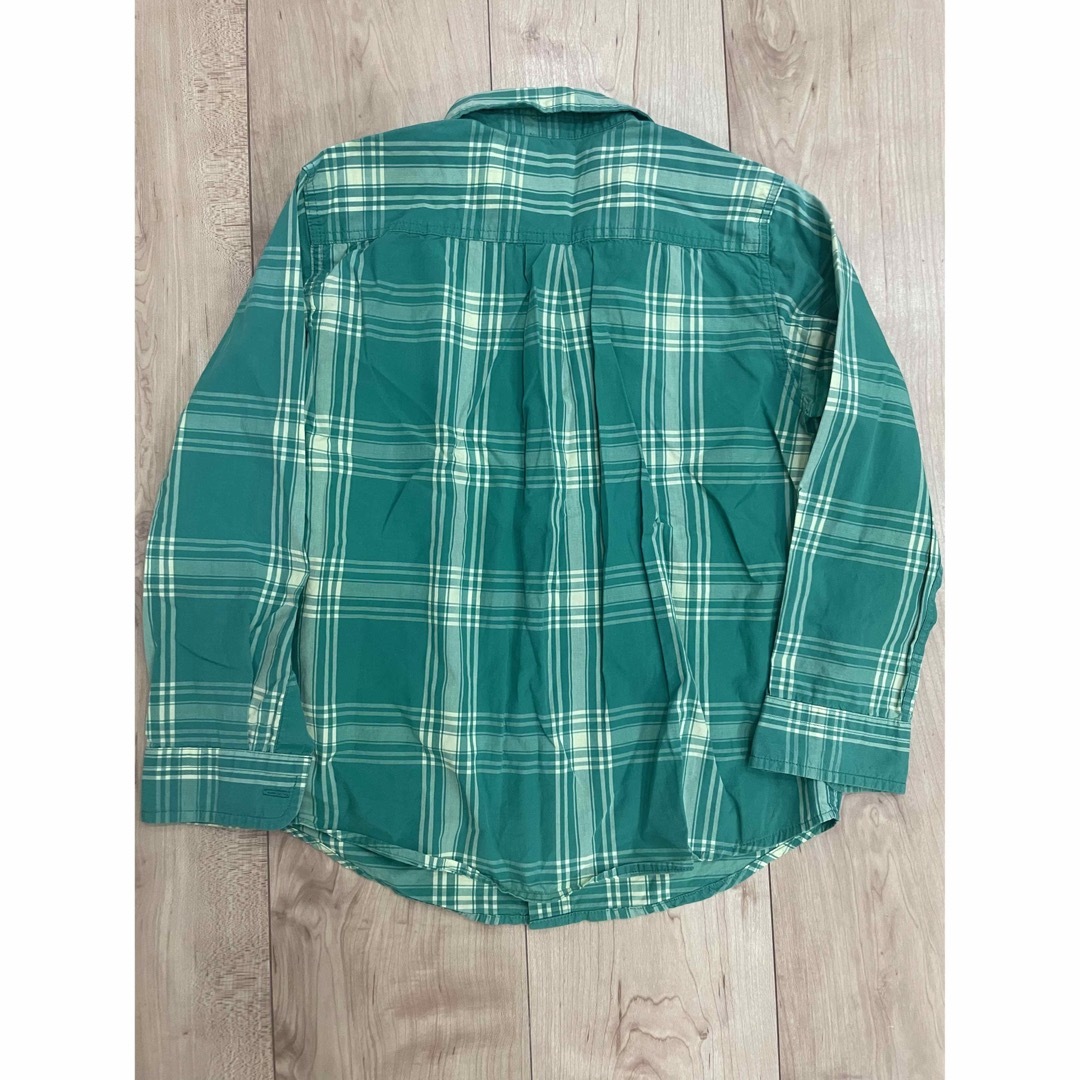 GU(ジーユー)のチェック　シャツ　120 キッズ/ベビー/マタニティのキッズ服男の子用(90cm~)(Tシャツ/カットソー)の商品写真