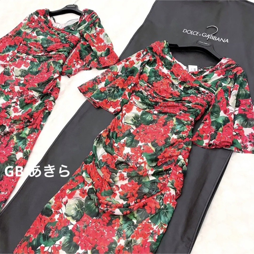 DOLCE&GABBANA(ドルチェアンドガッバーナ)の【新品タグ付き】定価40.7万円　ゼラニウム柄シルクミディ丈ワンピース　正規品 レディースのワンピース(ロングワンピース/マキシワンピース)の商品写真