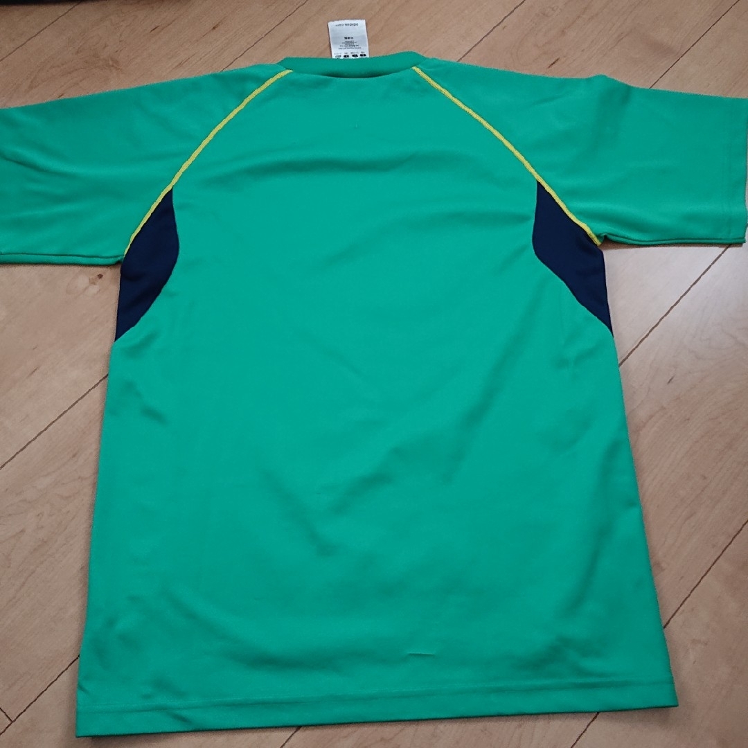 adidas(アディダス)のアディダス 半袖 緑 150 キッズ/ベビー/マタニティのキッズ服男の子用(90cm~)(Tシャツ/カットソー)の商品写真