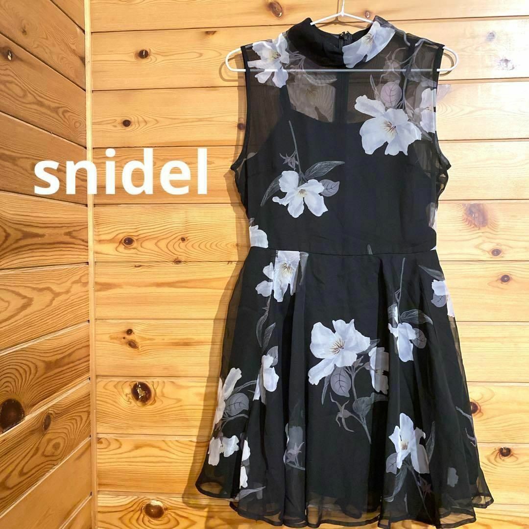 SNIDEL(スナイデル)のsnidel(スナイデル)ワンピース ブラック 花柄 シースルーワンピ♡ レディースのワンピース(ひざ丈ワンピース)の商品写真