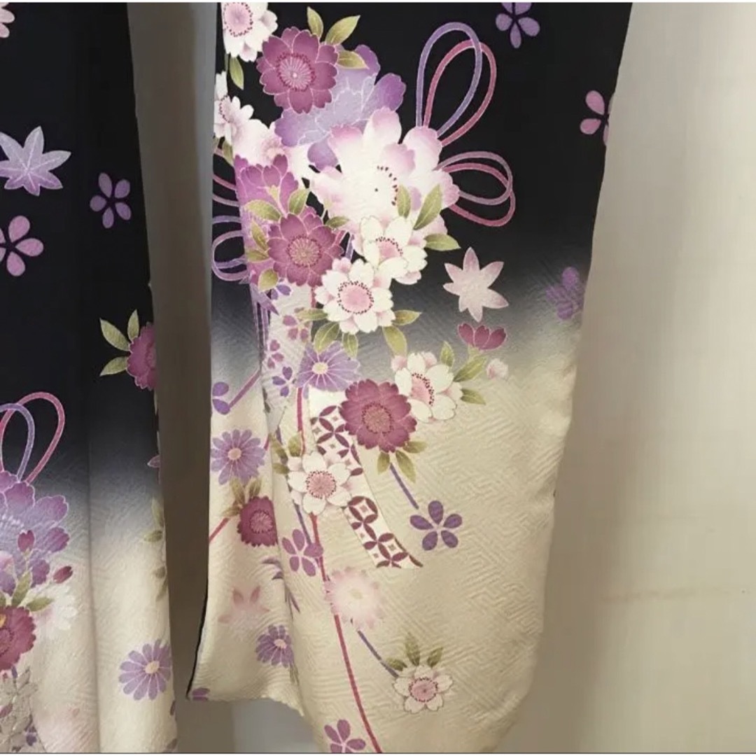 [大特価！！！] 振袖　正絹振袖　黒・藤色桜・金刺繍MJの振袖