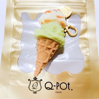 新品 Q-pot. 桜 ソフトクリーム アイス バッグチャーム キーホルダー