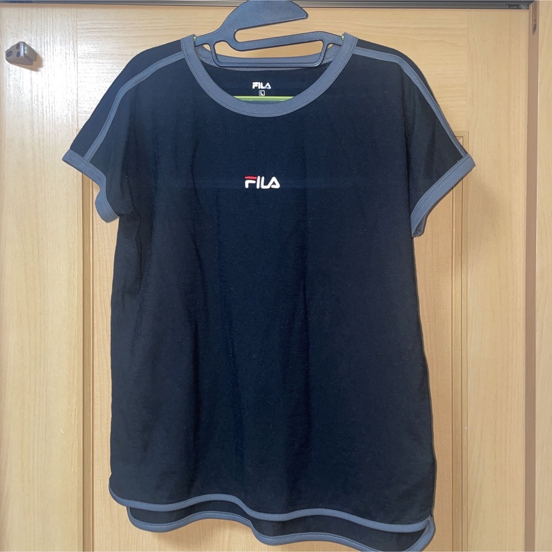 FILA(フィラ)のフィラ　tシャツ　FILA  半袖 レディースのトップス(Tシャツ(半袖/袖なし))の商品写真