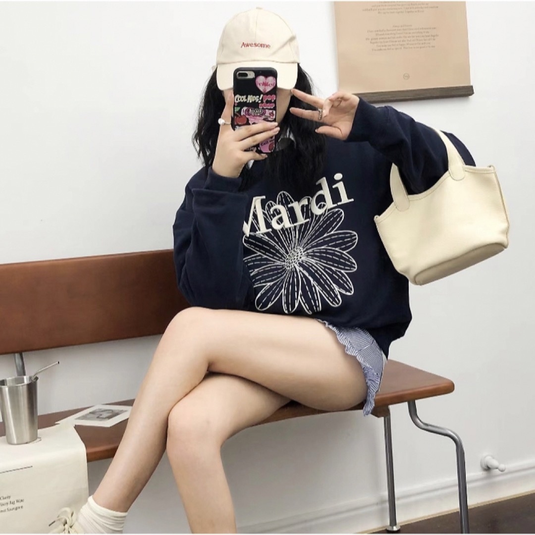 Mardi Mercredi マルディメクルディ スウェット 刺繍パーカーの通販 by