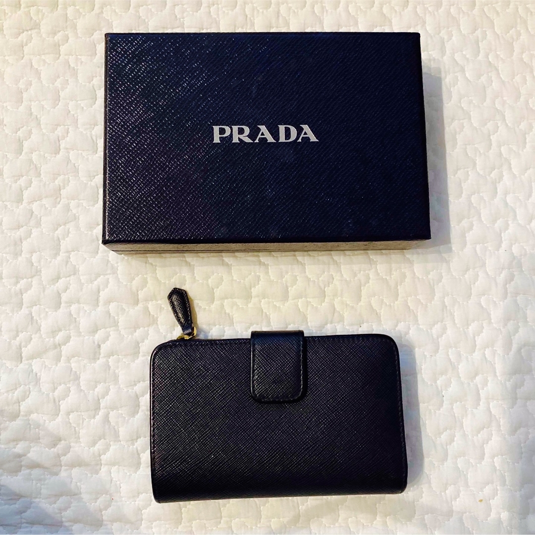 PRADA サフィアーノ　二つ折り財布　箱あり　レディース