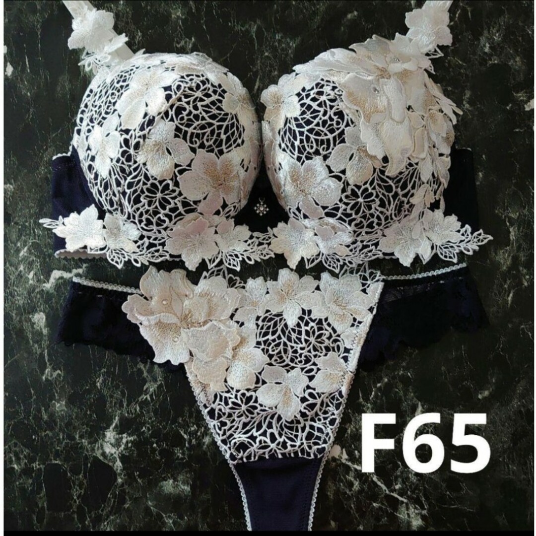 ▪️SXサルート 89G 店舗限定 F65 - 下着