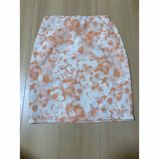 [新品]オレンジ系のタイトスカート(ミニスカート)