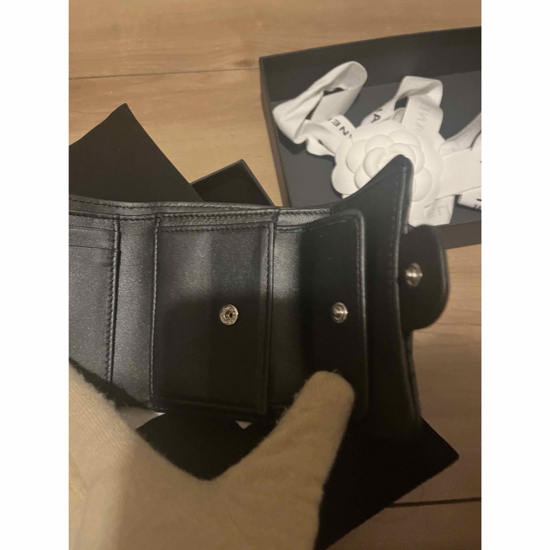 レア!CHANEL オールブラック 折り財布 美品 - 折り財布