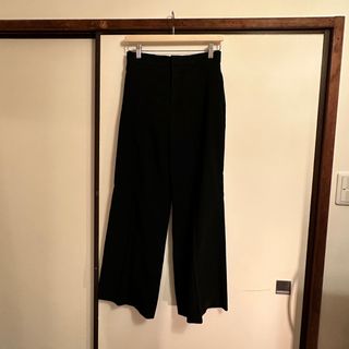 ユニクロ(UNIQLO)のユニクロ　スラックス(カジュアルパンツ)