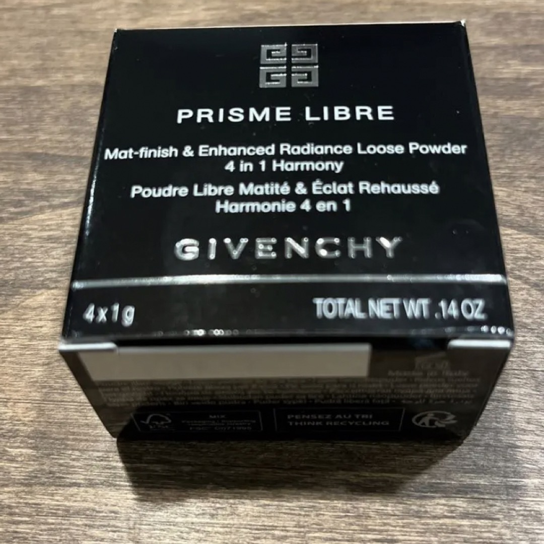 GIVENCHY プリズムリーブルトラベル 2 1