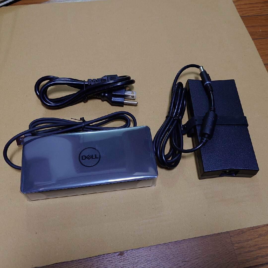 DELL(デル)のDell Universal Dock - D6000　箱なし スマホ/家電/カメラのPC/タブレット(PC周辺機器)の商品写真